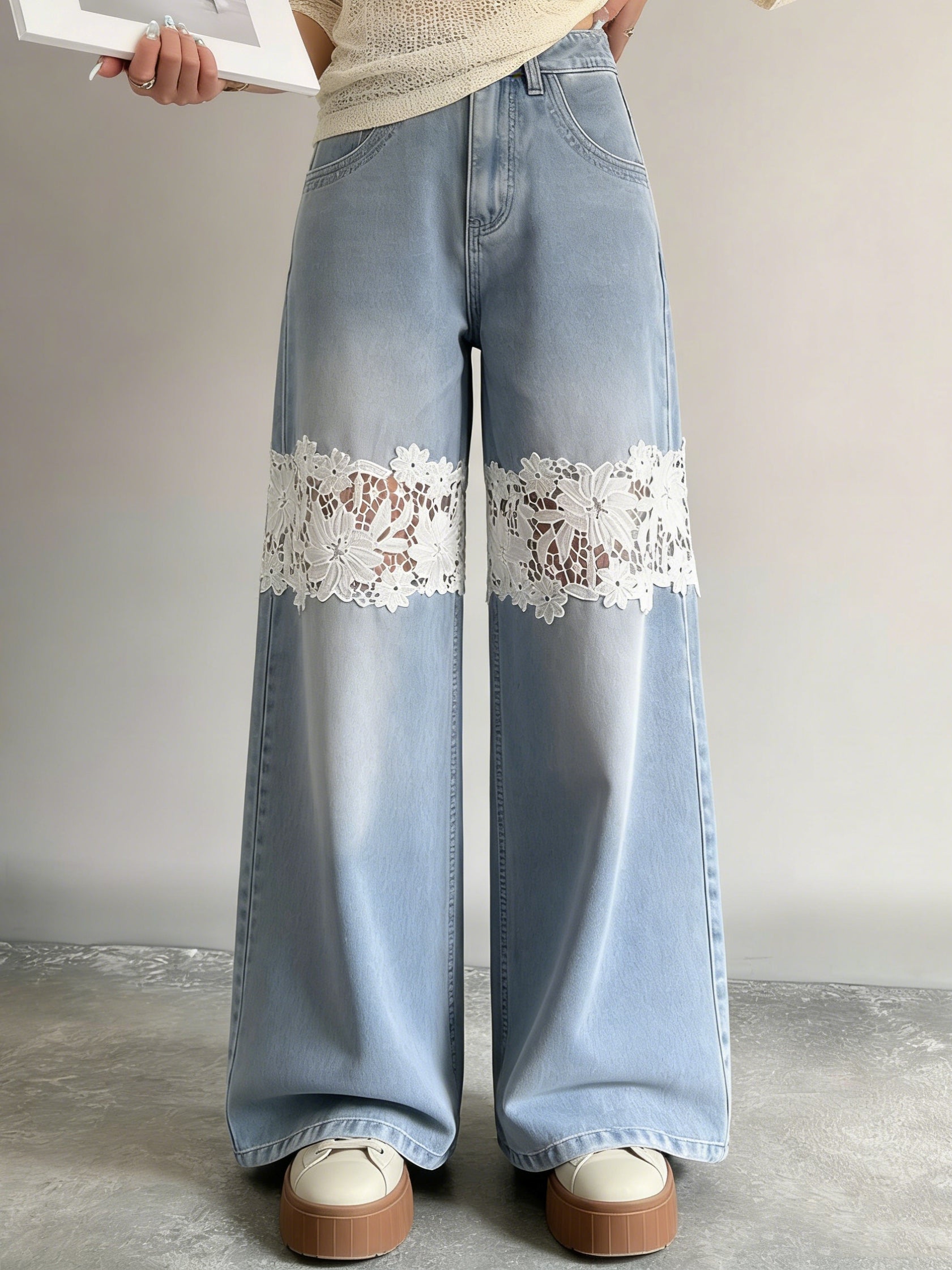 Women's Light Wash Lace Insert Wide Leg Jeans