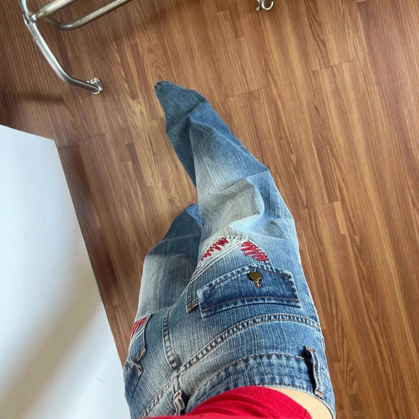 Retro Washed High-Waist Loose Fit Denim Jeans For Women