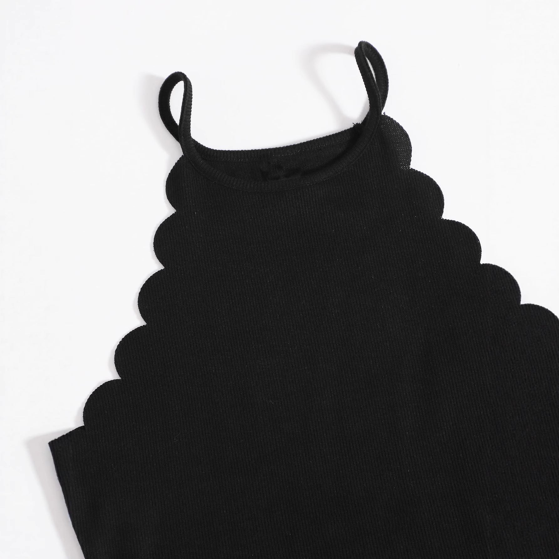 Women's Shell-Edged Sleeveless Camisole