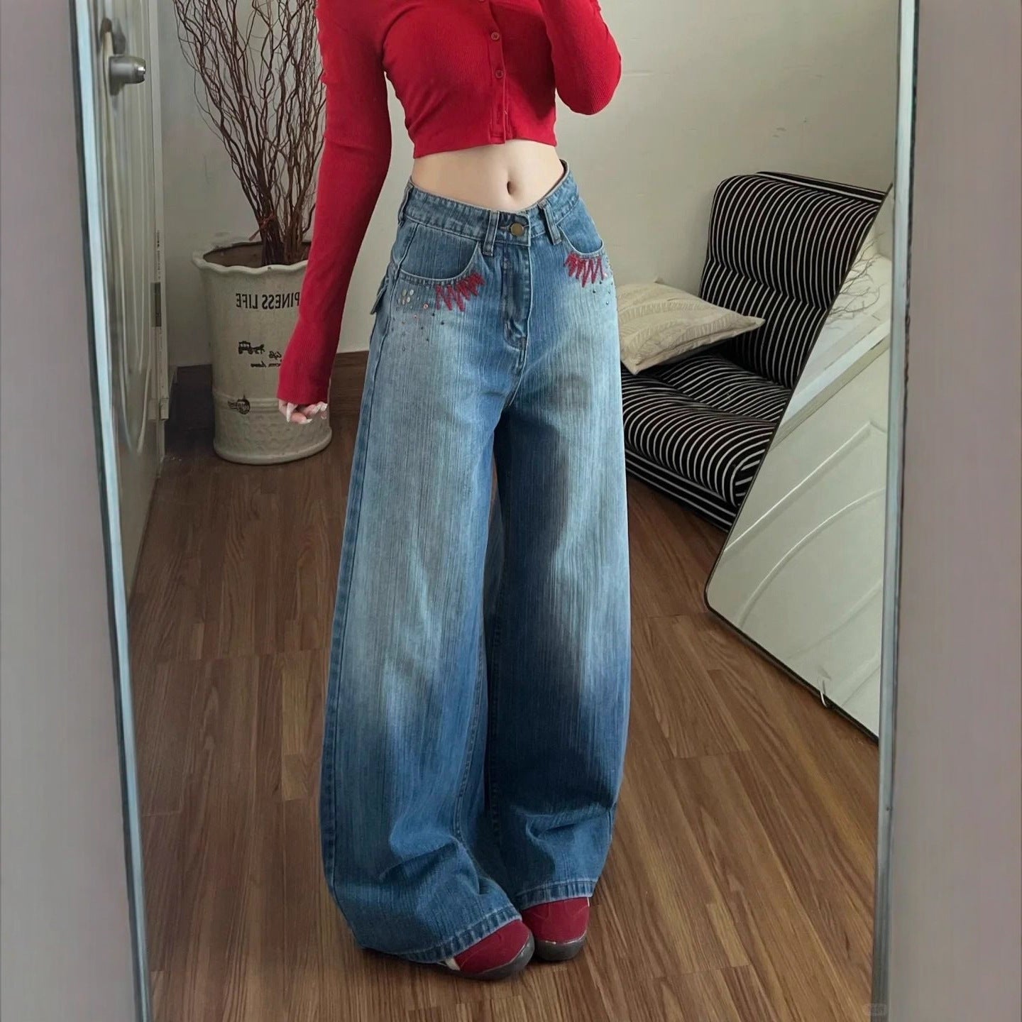 Retro Washed High-Waist Loose Fit Denim Jeans For Women