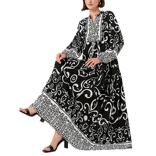 Elegant Loose-fitting Black Robe For Women