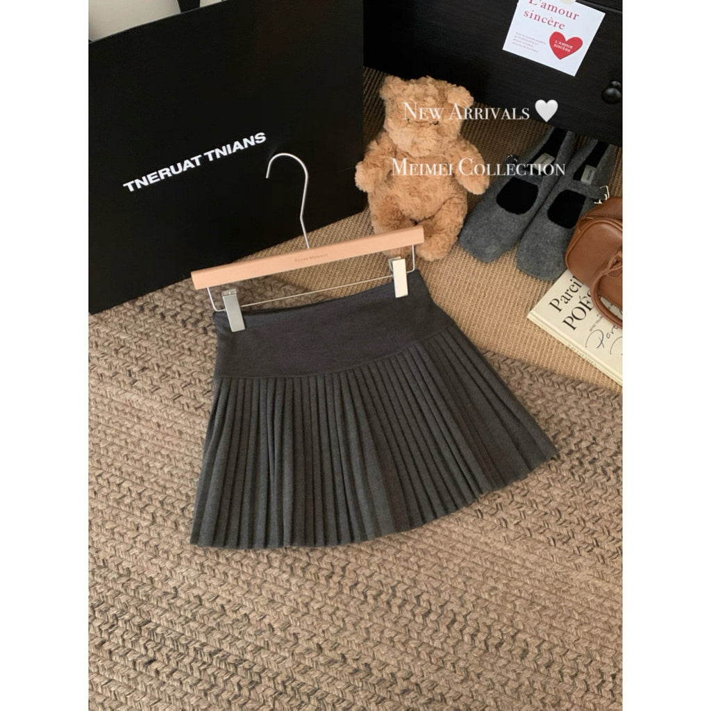 High-waisted Pleated A-line Loose Casual Short Skirt