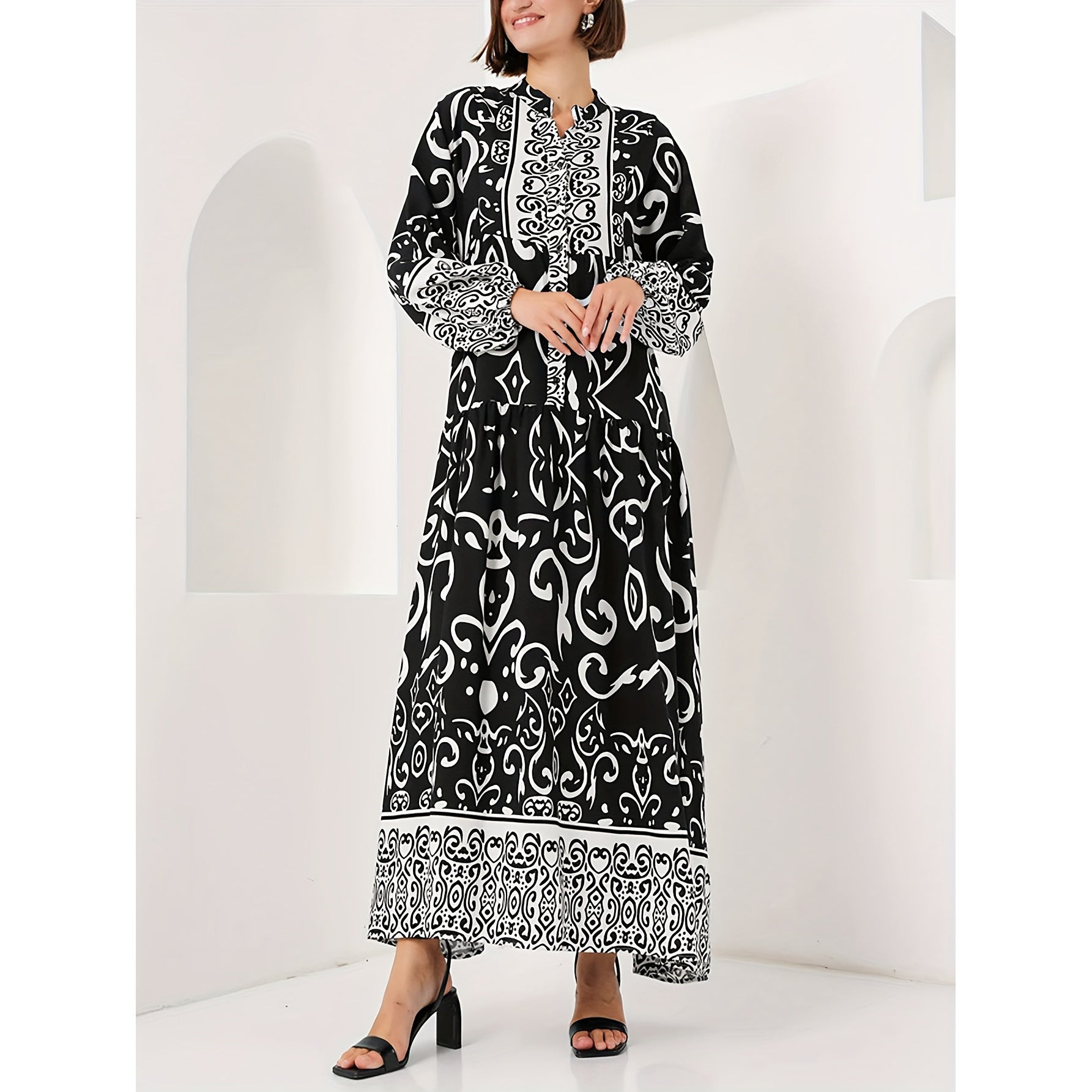 Elegant Loose-fitting Black Robe For Women